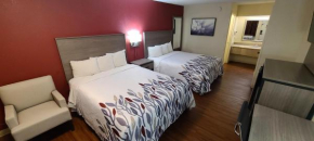 Гостиница Red Roof Inn & Suites Cornelius - Lake Norman  Корнелиус